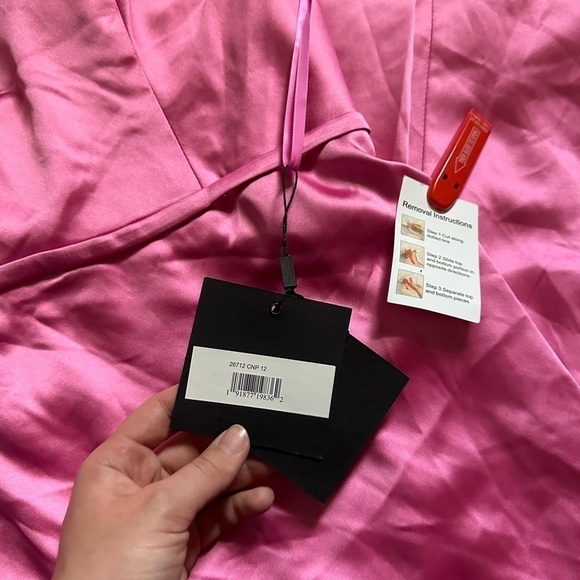 IEENA FOR MAC DUGGAL One Shoulder Bishop Sleeve Trumpet Gown In Candy Pink - Picture 5 of 7